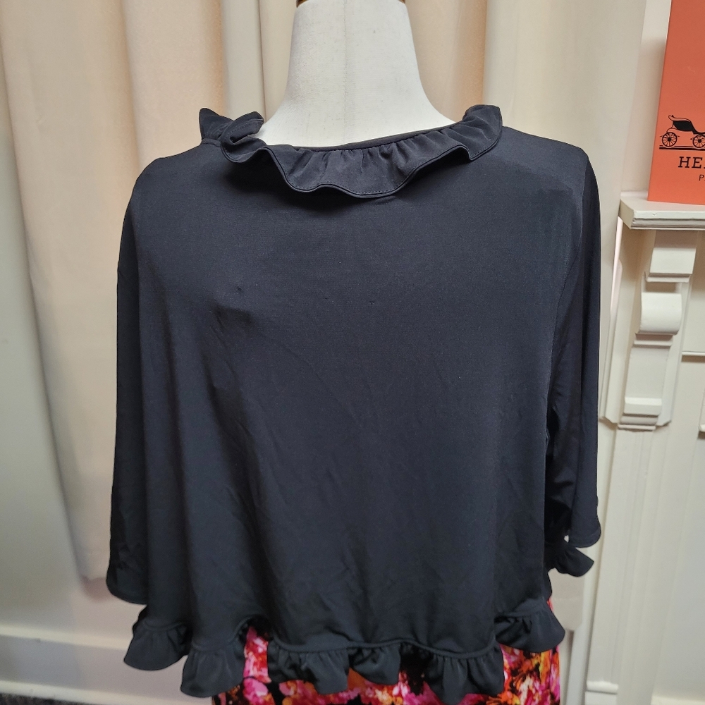 NWT Glamour Black Shrug With Ruffled Edges 2X - Picture 3 of 8